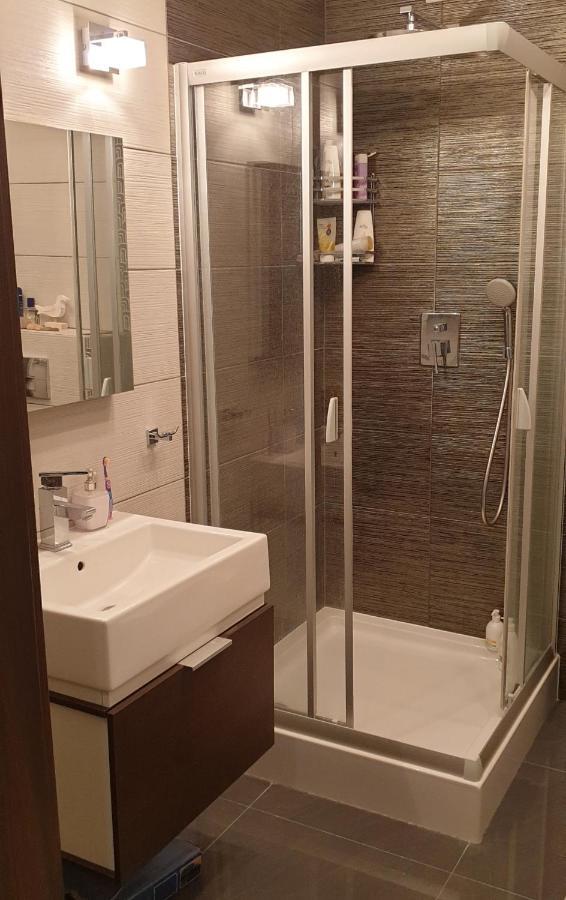 코워브제크 Apartament Amber Z Duzym Tarasem 아파트 외부 사진