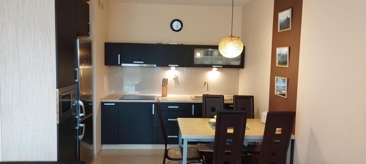 코워브제크 Apartament Amber Z Duzym Tarasem 아파트 외부 사진